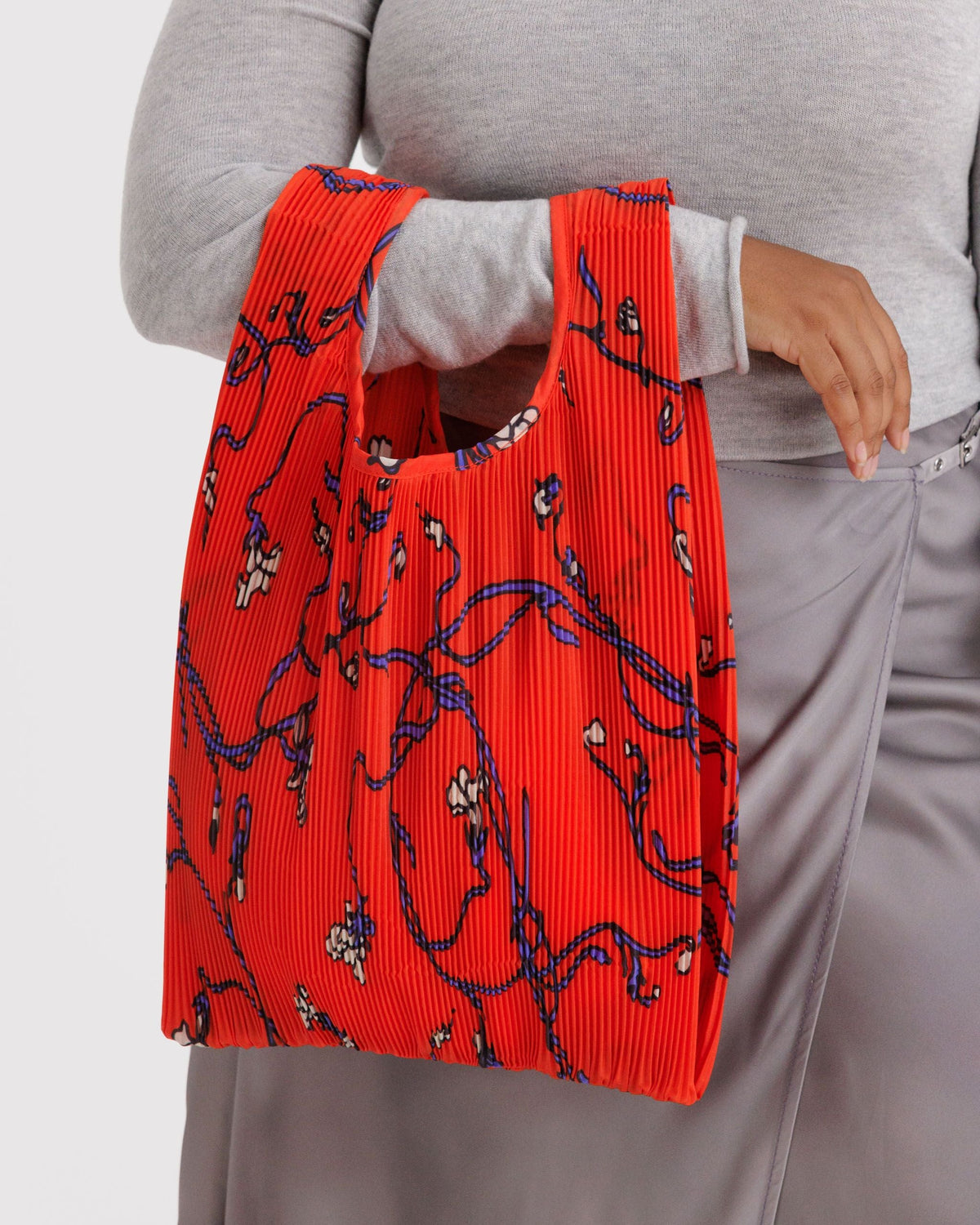 PLEATED BAGGU