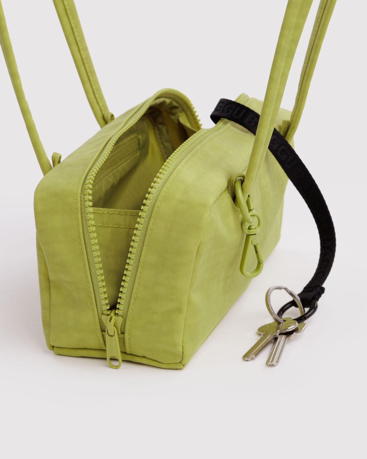 SMALL NYLON BOWLER BAG