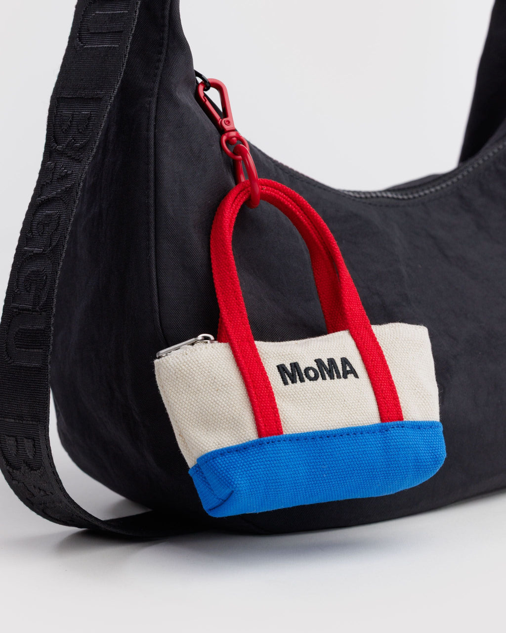 MOMA TOTE CHARM