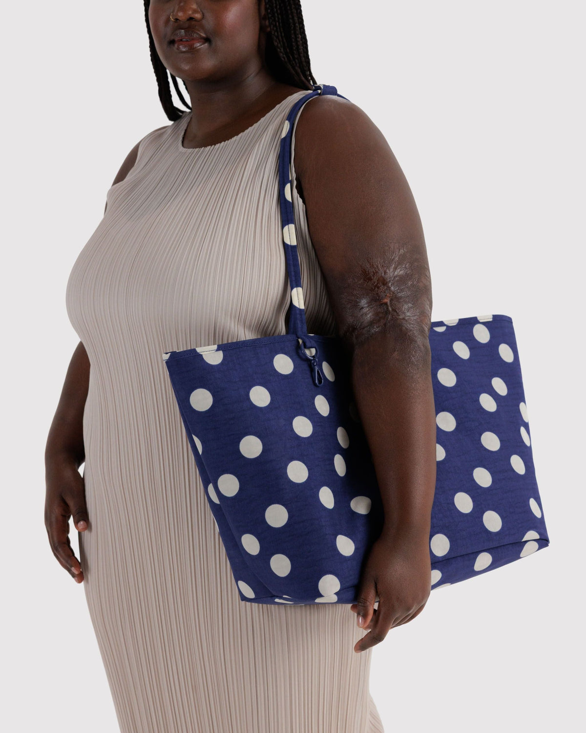 LARGE NYLON REVERSIBLE TOTE