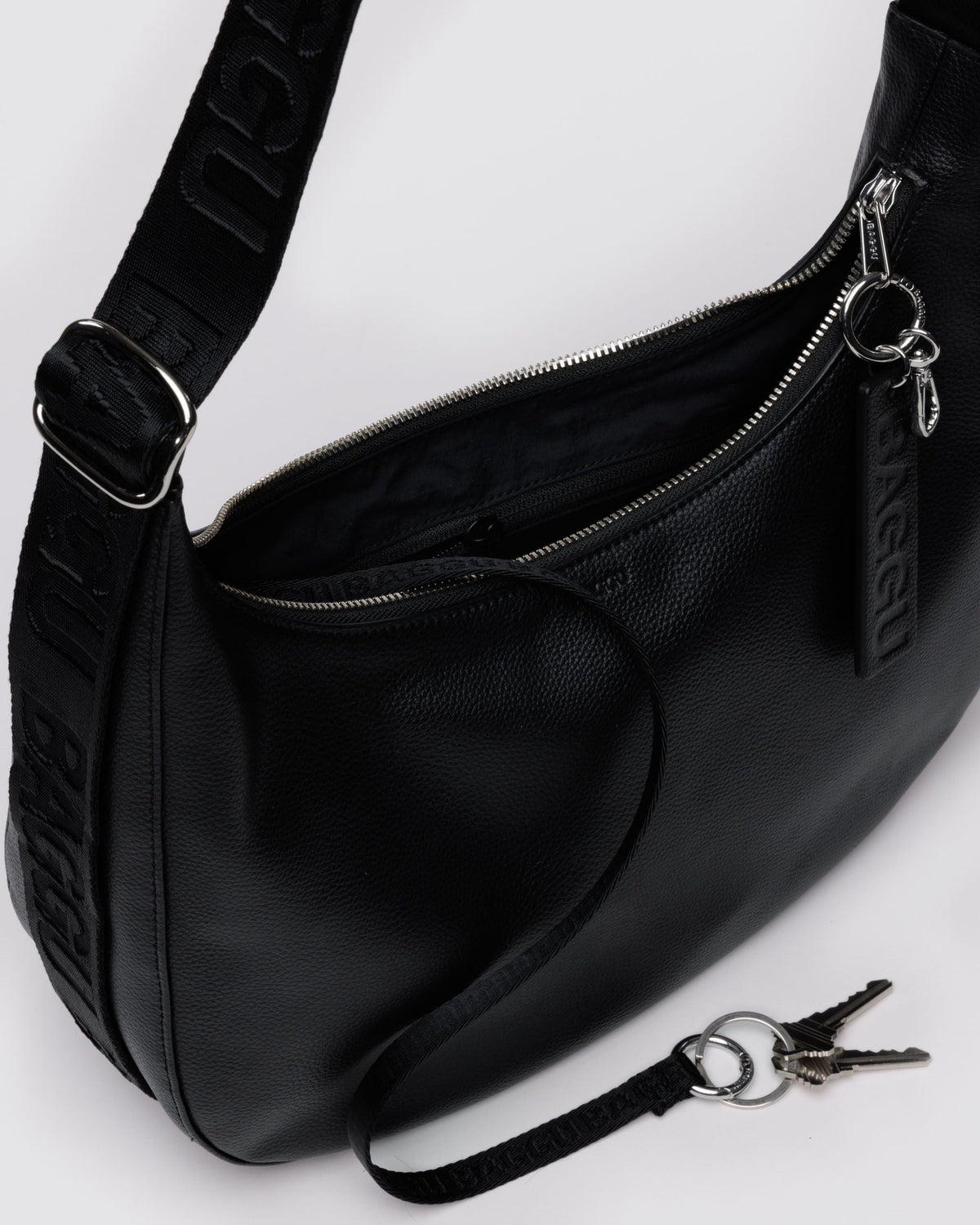 MEDIUM RECYCLED LEATHER CRESCENT BAG